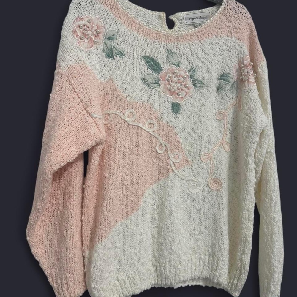 Elegant Floral Knit Sweater - Pink and White